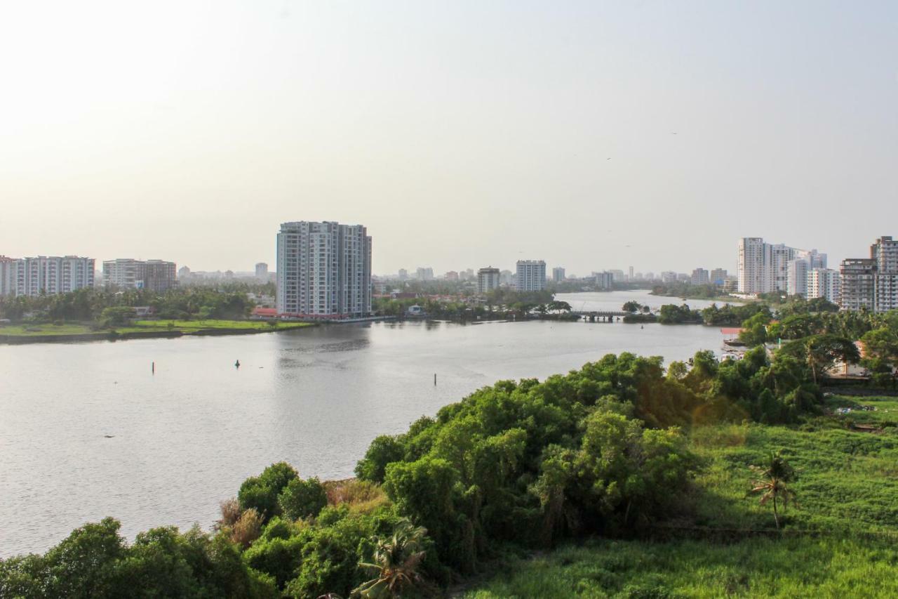 Jvk Park Hotel Kochi Exterior photo